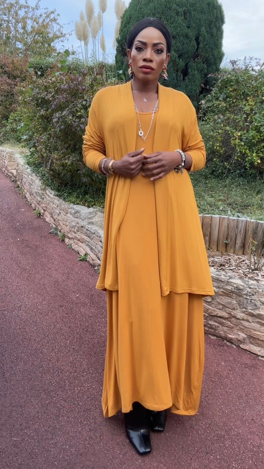 Ensemble gilet mi-long &amp; robe moutarde