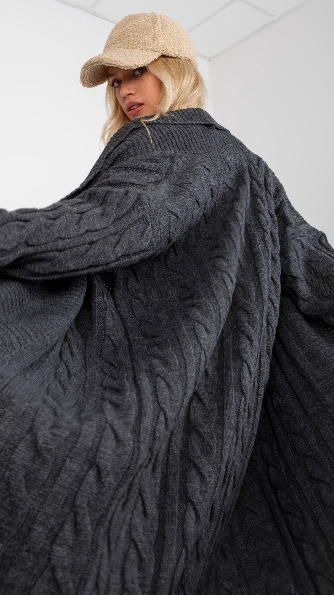 Mid-length flared cardigan