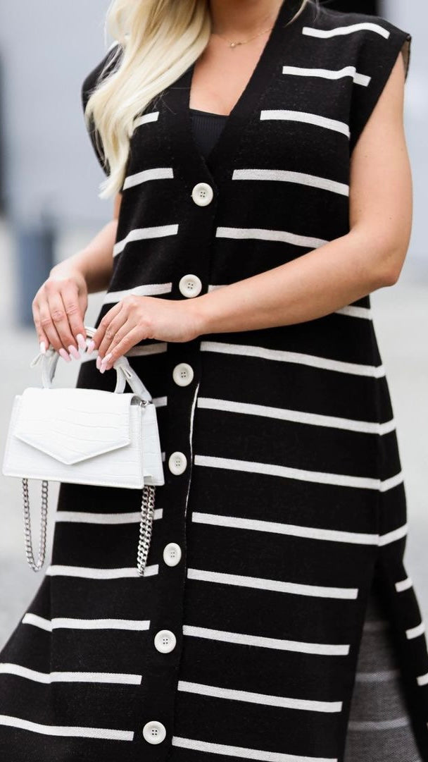 Mid-length flared cardigan