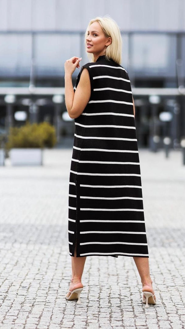 Mid-length flared cardigan